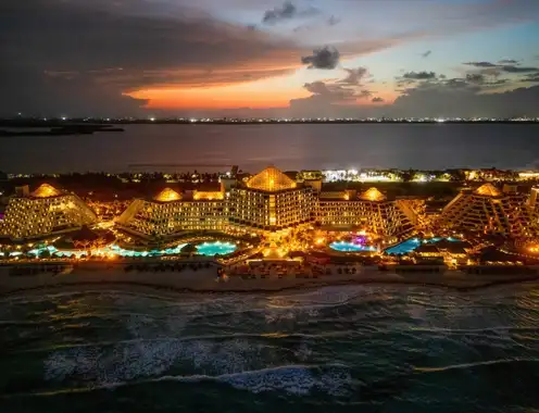 004a Paradisus Cancun Amber Lighting Welcome Experience