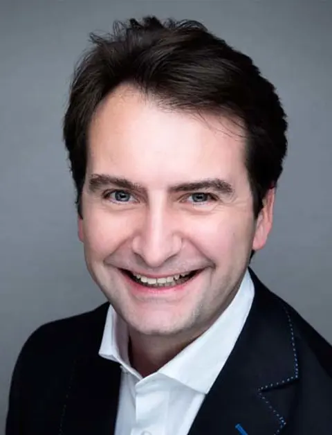 Emmanuel Vallee