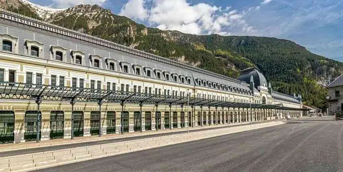 Canfranc Estaci ......