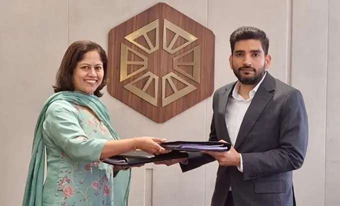 Vivanta UjjainL to R: Ms. Suma Venkatesh, Executive Vice-President, IHCL and Mr. Jitendra Phulwani, Director, Phulwani Real Estate India Pvt Ltd. ......