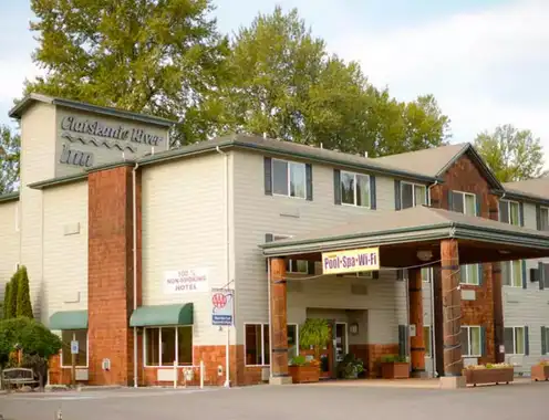 The Clatskanie River Inn
