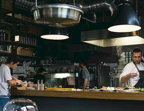 Leveraging 'HI' and 'AI' for Hotel F&B Trends