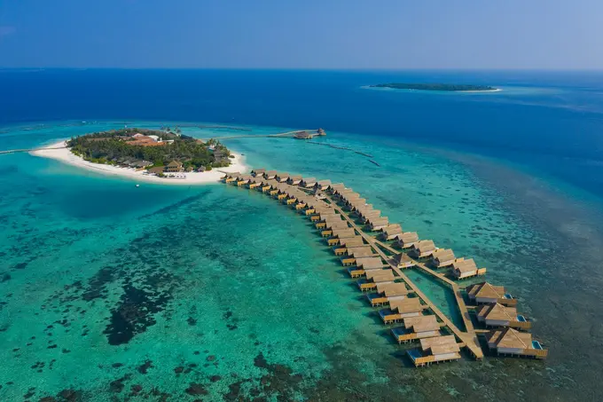 Emerald Faarufushi Resort & Spa ......