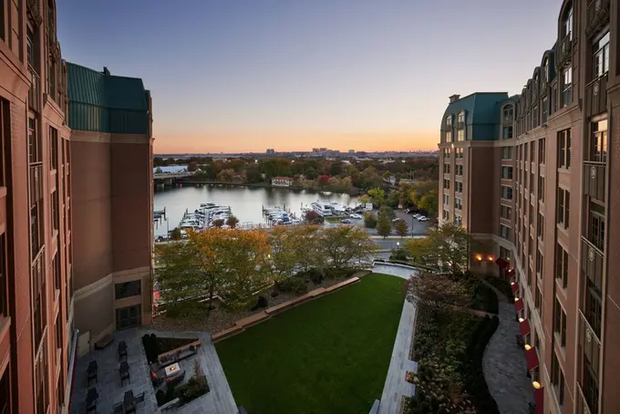 The Potomac Hotel Autograph Collection ......