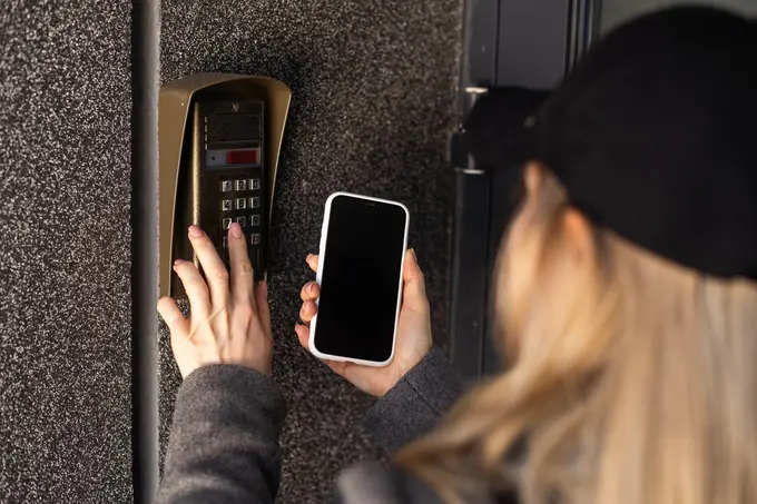 When Technology Undermines Hospitality