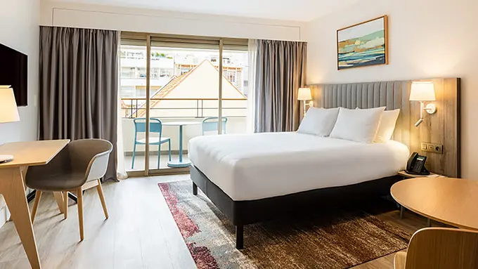 Staybridge Suites Cannes Centre, an IHG Hotel ......