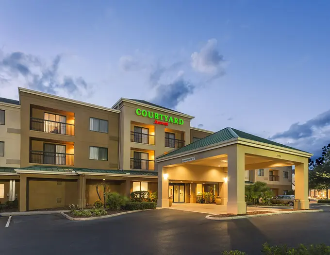 Courtyard by Marriott Lakeland ......