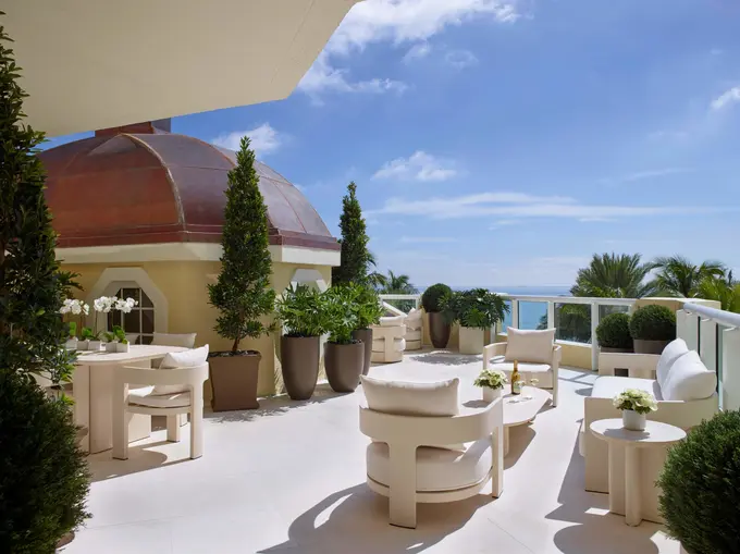 Acqualina Resort & Residences On The Beach ......