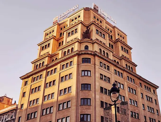 Madrid welcomes the exceptional as Radisson Collection debuts in the heart of the capital, in the iconic Generali building