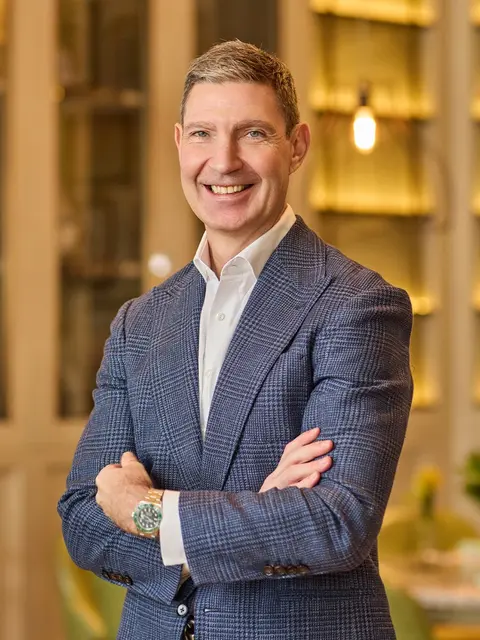 Simon Barnett