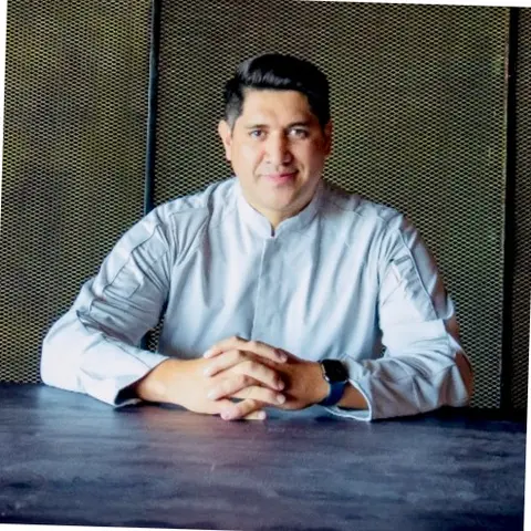 Israel Navarro