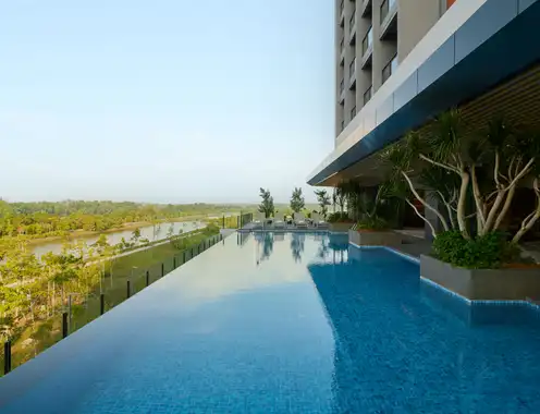 Asai Gamuda Cove Facility Pool Greenery 