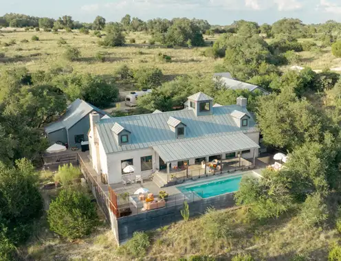 Delaware North acquires Cactus Moon Lodge, a resort-style, special-event venue near Austin, Texas