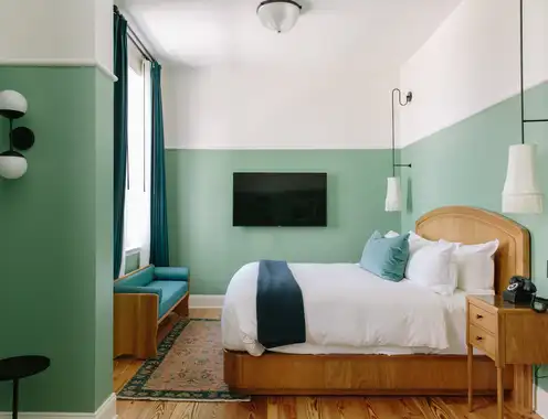 The Drayton Hotel Savannah, Curio Collection by Hilton