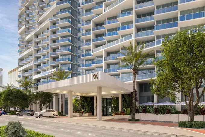 Waldorf Astoria Miami Beach Porte Cochere ......