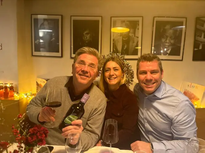 Happy Holidays from Team Hospitality Net!