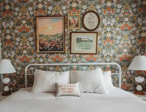 1 Room   Hi Lenox