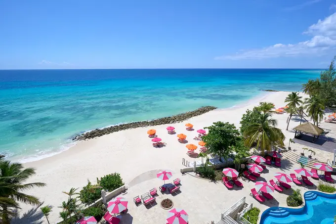 O2 Beach Club & Spa ......