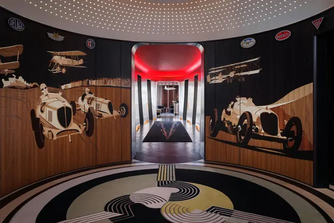 Inside The Peninsula: London