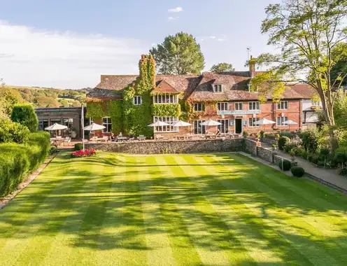 Deans Place Hotel