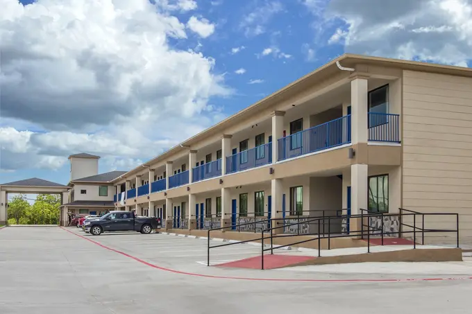 hihotels Raises the Bar for Franchisee Support with Expanded Communication Suite