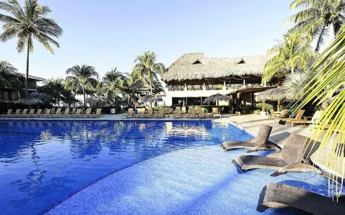 Margaritaville Beach Resort Playa Flamingo ......