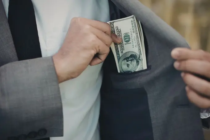 Commission-Free and Crushing It: The CRM Playbook in Hospitality