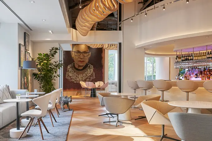 Hotel Zena ......