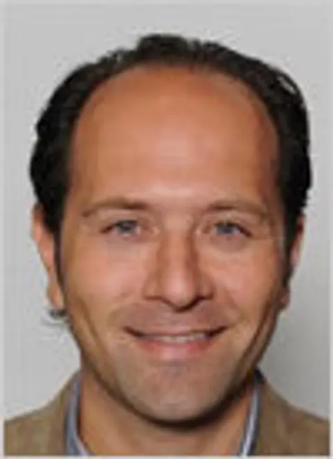 Hakan Ozkasikci
