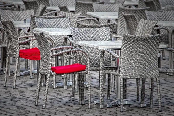 10 Ways Restaurants Can Survive and Thrive through the Pandemic