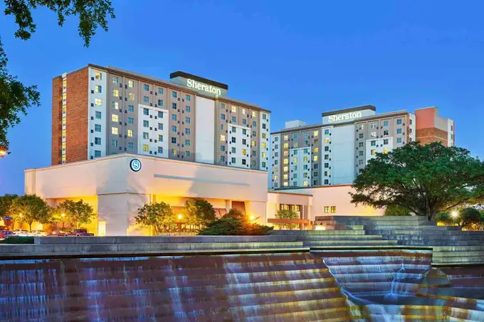 Sheraton Fort Worth Downtown Hotel ......