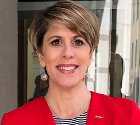 Debra Lee-Ann Sivertsen