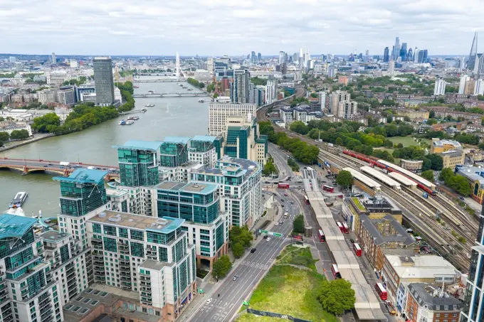 Whitbread begins construction work on new Vauxhall Premier Inn ......