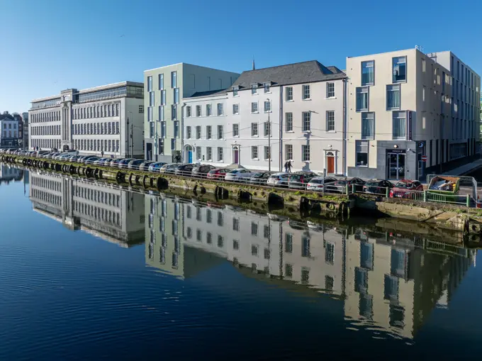 Cork City Centre Premier Inn ......