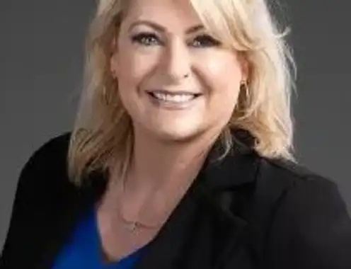 Suzanne Saunders