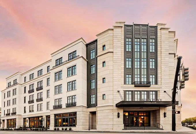 Liberty Place Charleston by Hilton Club ......