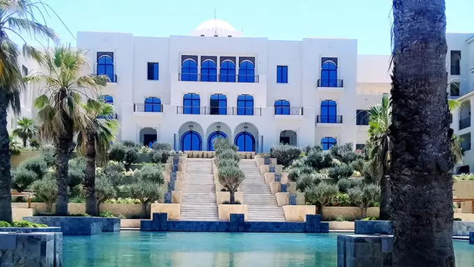 Four Seasons Hotel Tunis ......