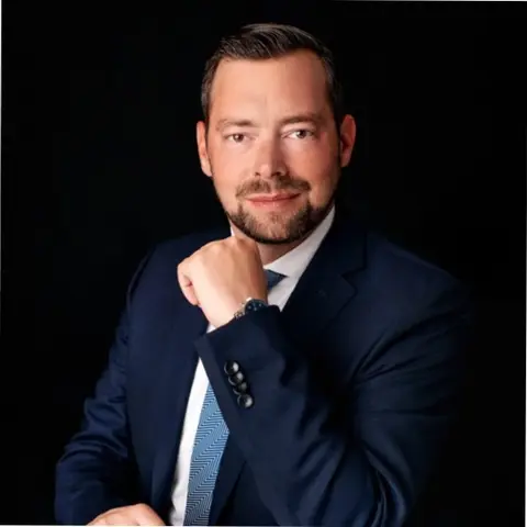 Oliver Kuhn