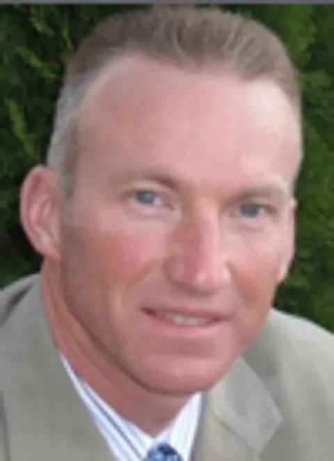 Douglas Hustad
