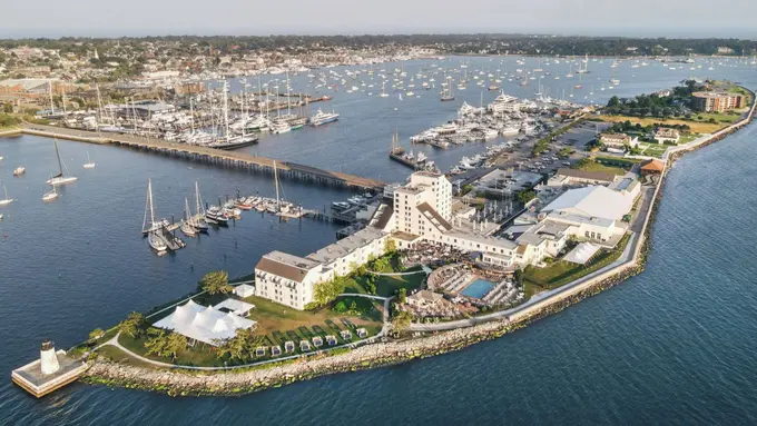 Newport Harbor Island Resort ......