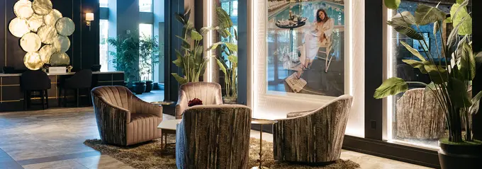 The Axis Hotel Moline, Tapestry Collection by Hilton ......