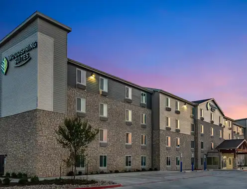 Noble Investment Group Acquires Sixteen WoodSpring Suites Hotels