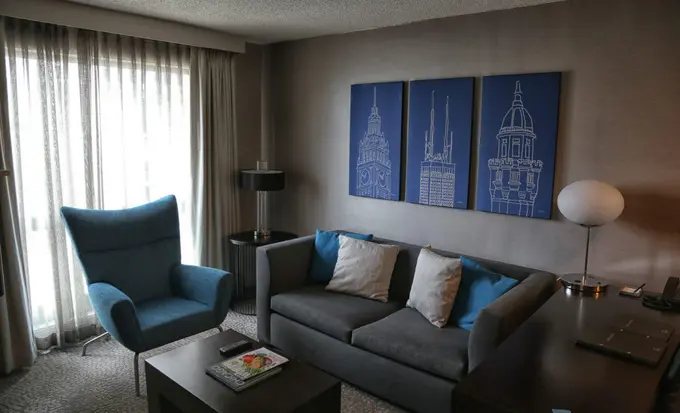 9 Keys for a Solid Hotel Review (from a Travel Blogger)