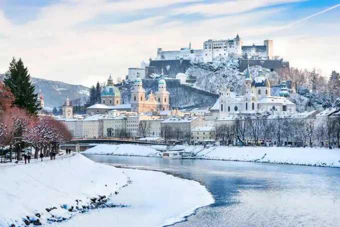 HomeToGo Unwraps Trending Destinations for Thanksgiving and the Holiday Season
