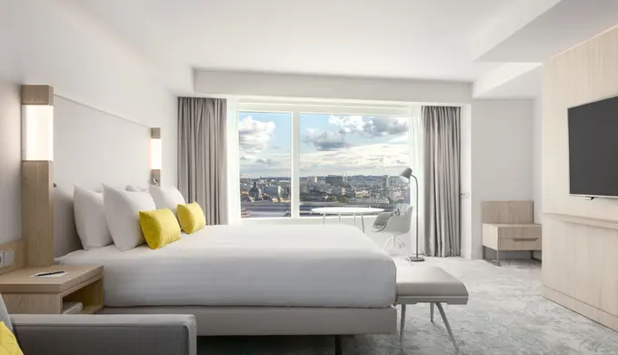 Courtyard by Marriott Paris Gare de Lyon ......