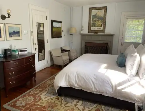 Applewood Manor