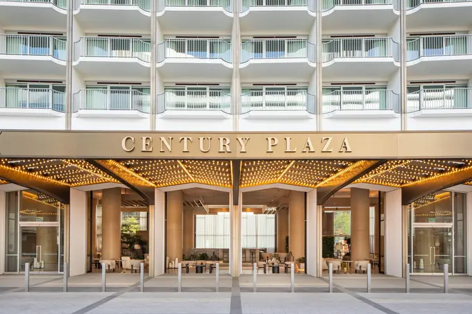 Fairmont Century Plaza ......