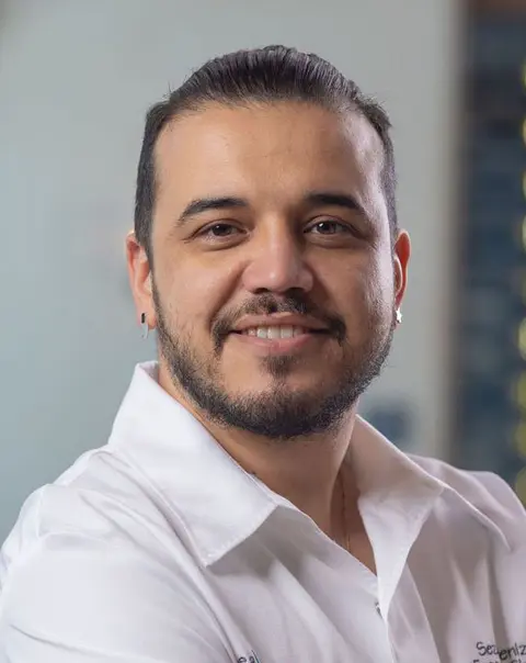 Sezer Deniz