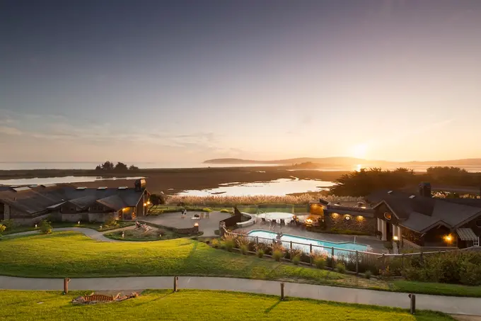 The Lodge at Bodega Bay ......