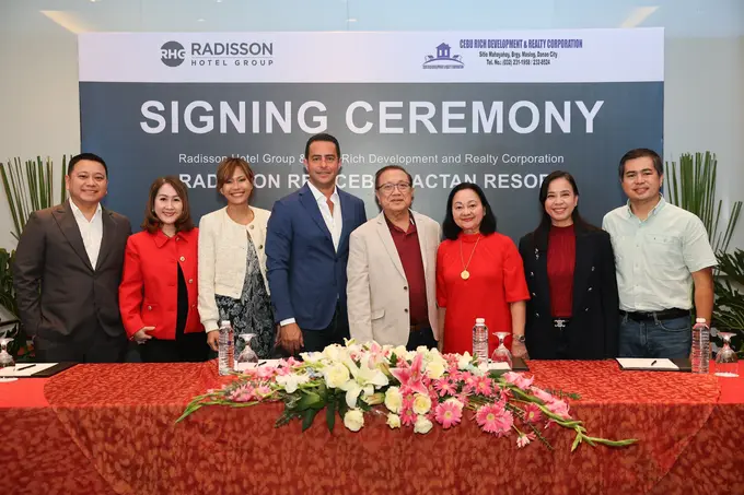 Radisson RED Cebu Mandaue ......